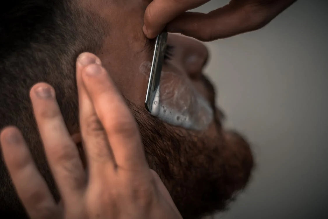 COME FARSI LA BARBA SENZA IRRITARE LA PELLE