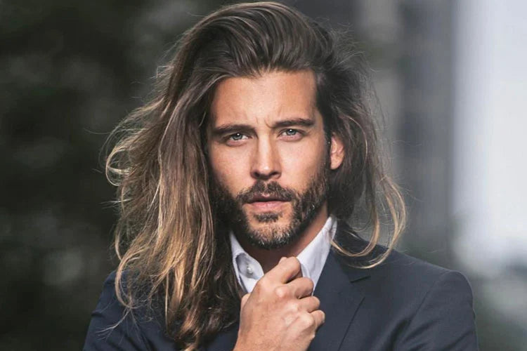 long-hair-capelli-lunghi-uomo-capelli-lisci-barba-baffi