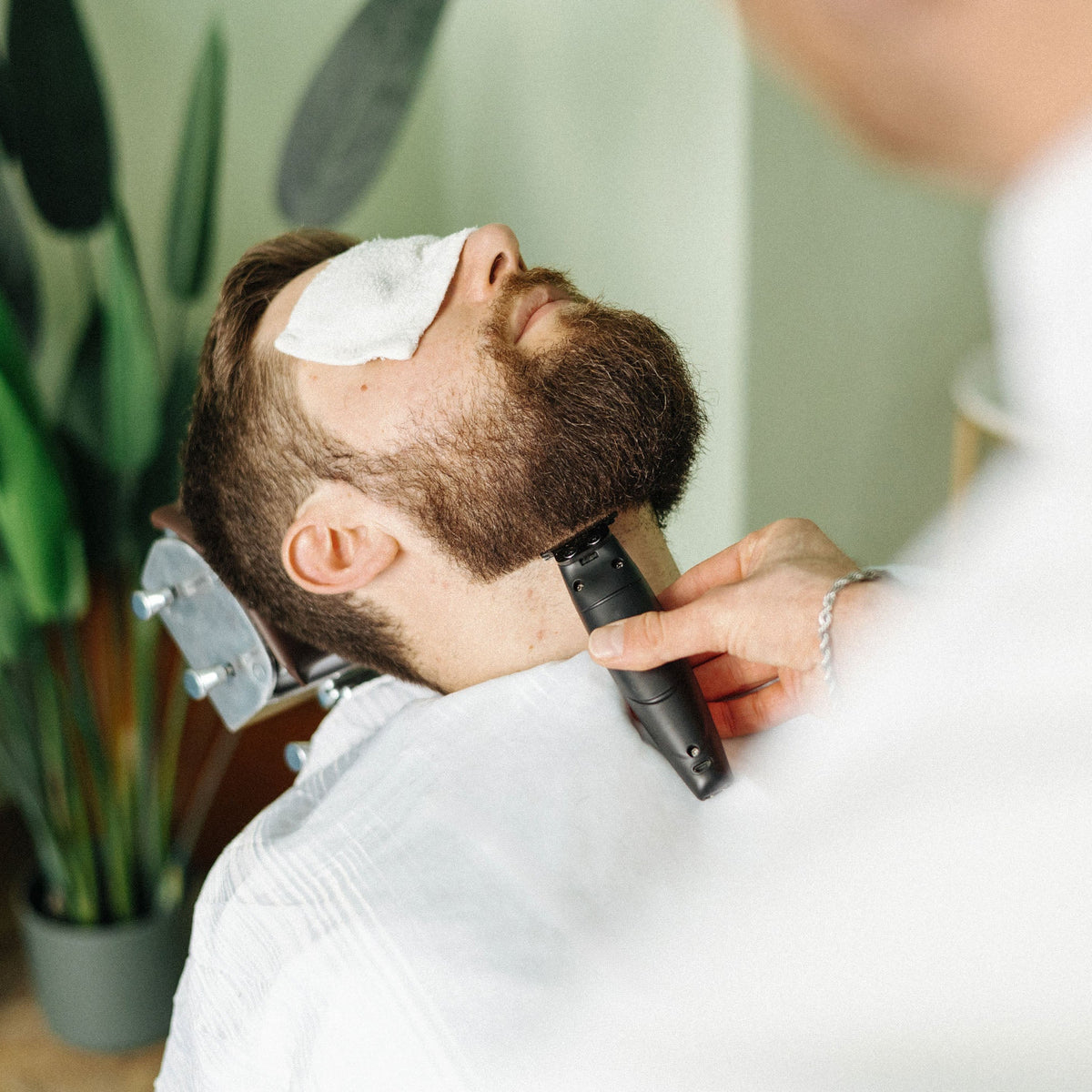 Regolazione Barba Studenti